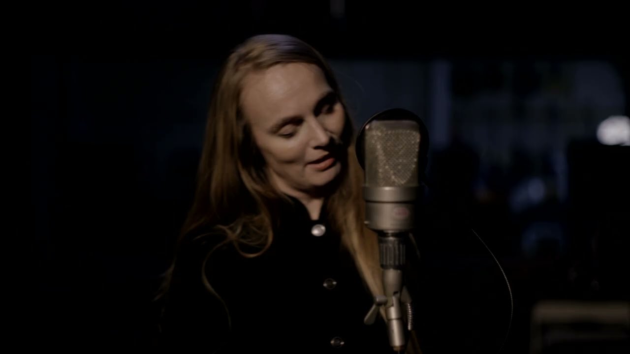Maria Laurette Friis / Thomas Morgan: Colors (Official Video)