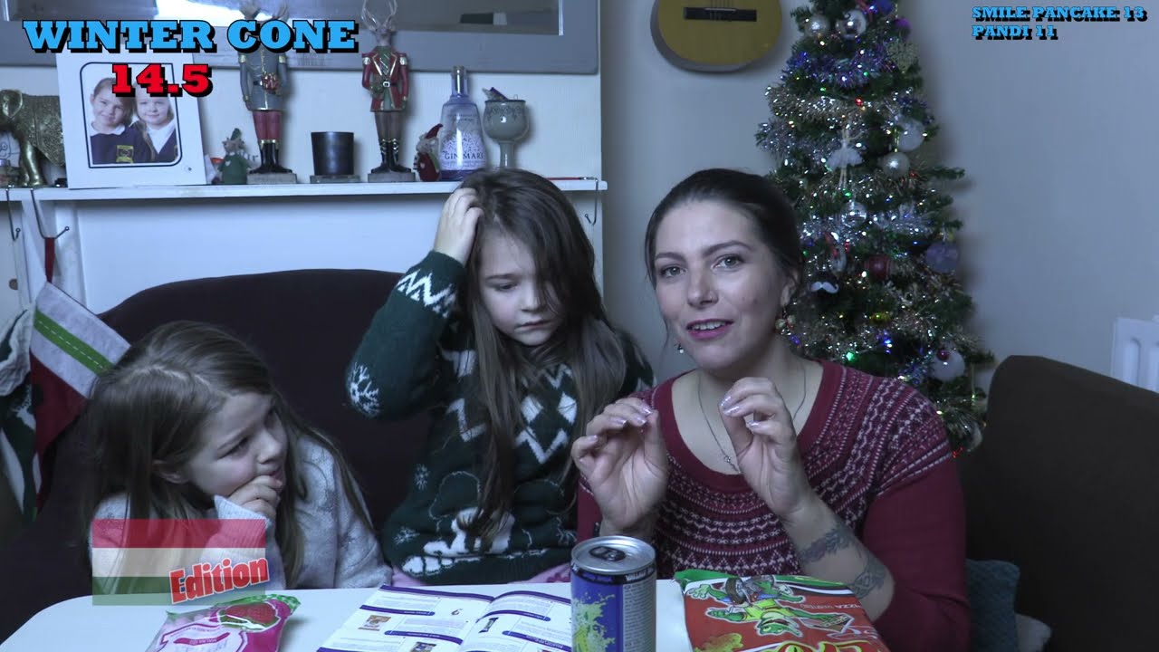 Hungary Sweets Review: Snack Verse Unboxing: Christmas Edition!