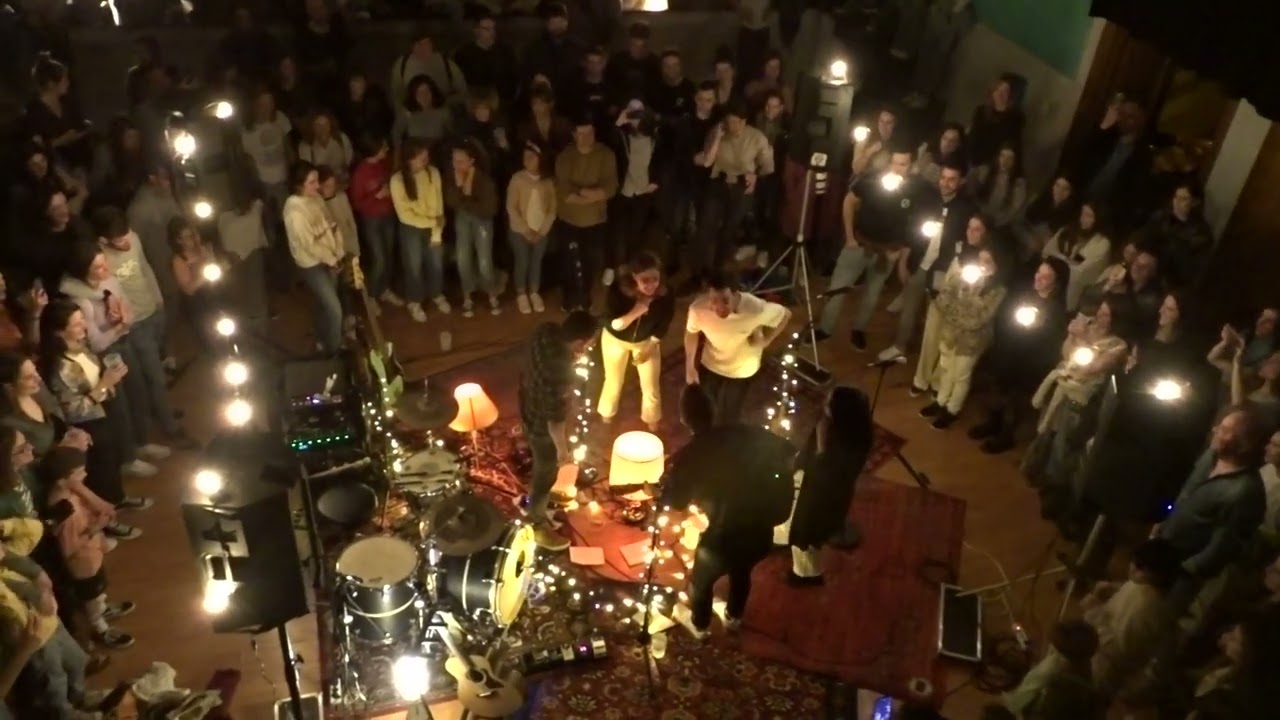 Loreak eman arte / Nøgen (2023/04/30) Añorgako antzokia @nogenband