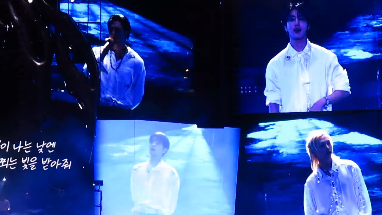 270325 Lonely st + I am You + Cover me - STRAY KIDS dominATE in Santiago