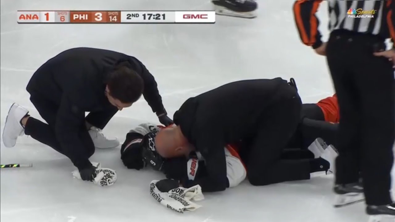 Ross Johnston Game Misconduct Against Jamie Drysdale, Drysdale Helped Off Ice