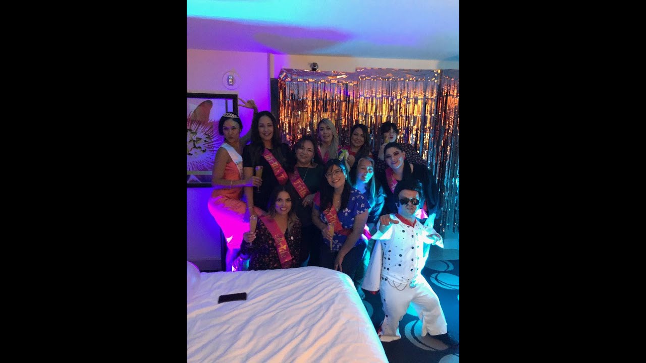 MINI ELVIS BACHELORETTE FLAMINGO SOUTH CAROLINA TEXAS MAY 17 2021 MIDGET ROCK LAS VEGAS STRIP DWARFS