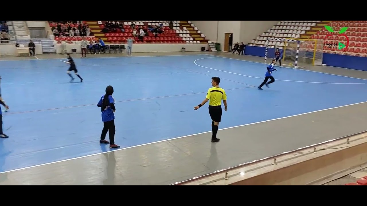 KIZLARDA ŞAMPİYON AMASYA GAZİ ORTAOKULU