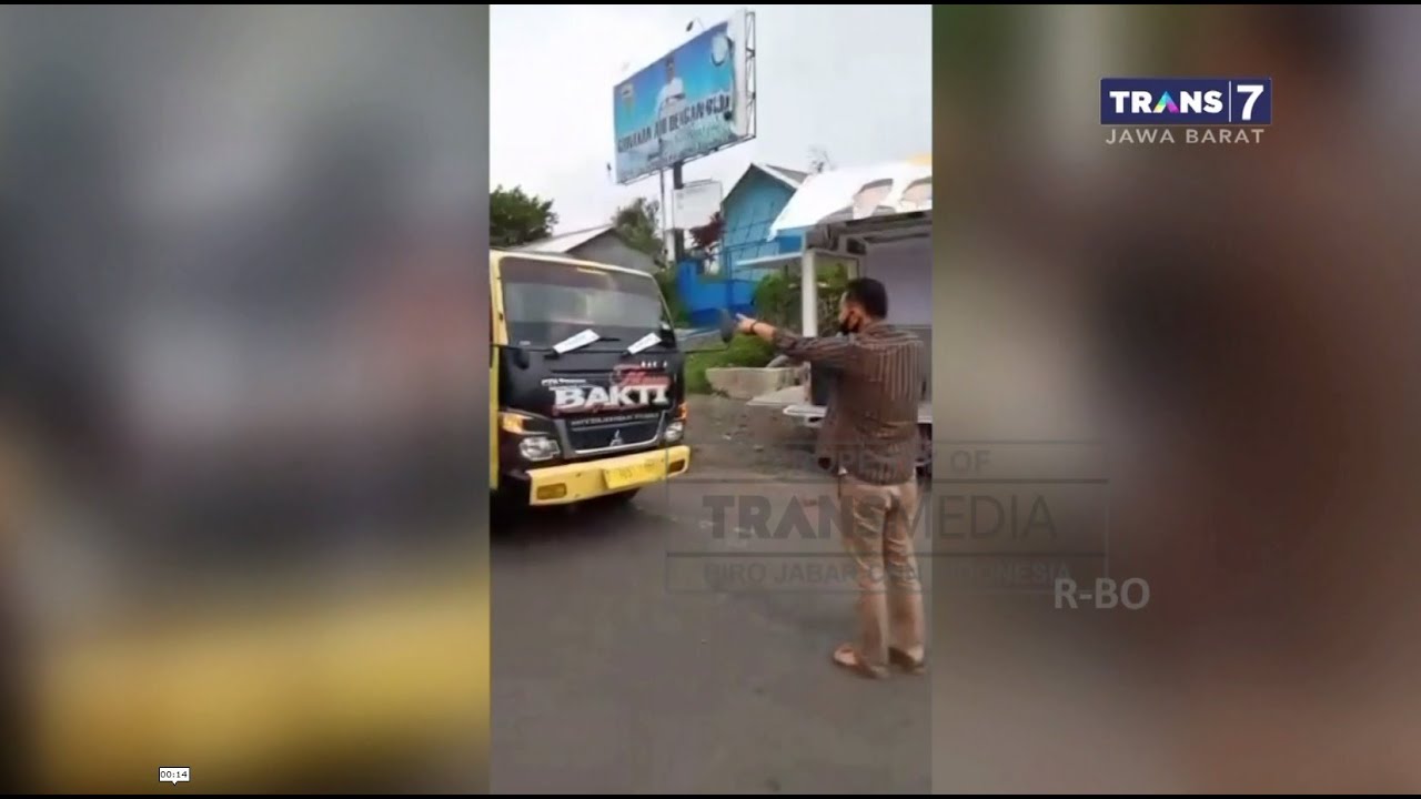Viral Kepala Desa Cisayong Hadang Truk Bermuatan Berat yang Melintasi Jalan Desa