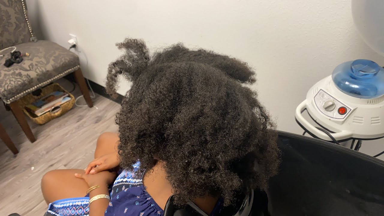 Shampooing children’s hair | shampooing hair after the pool