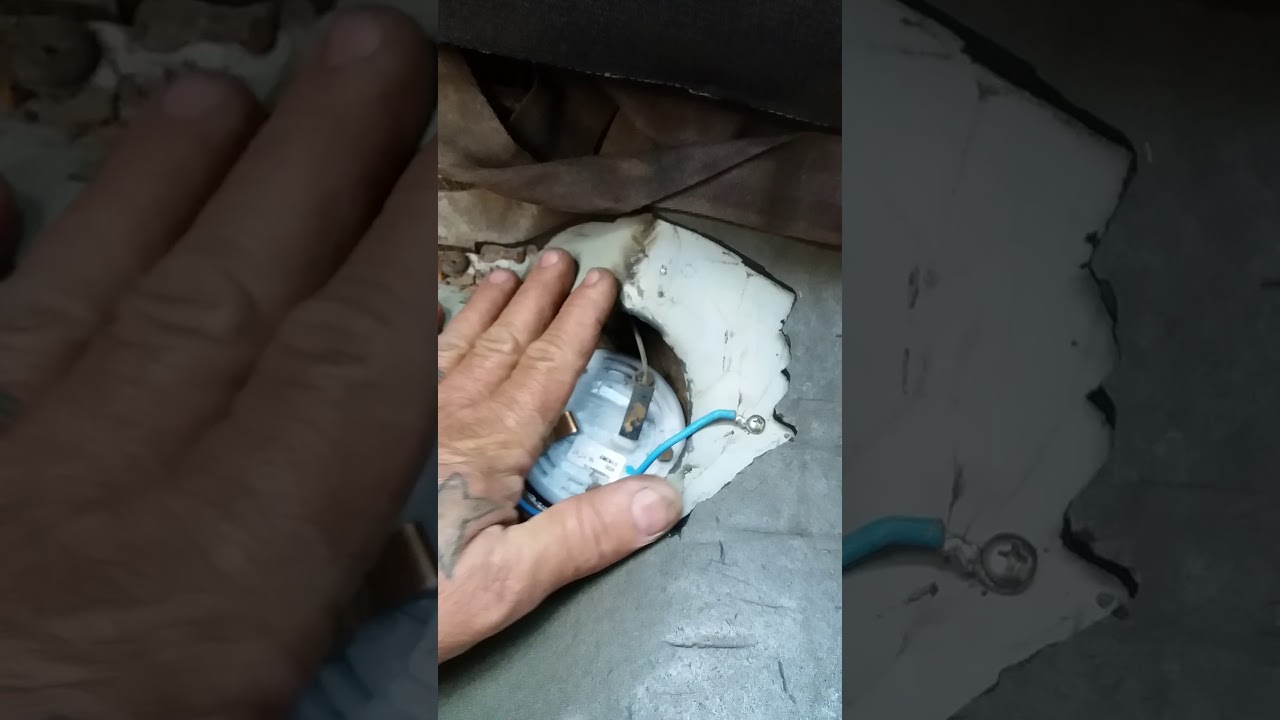 Como trocar boia de combust&iacute;vel  Do Monza 83 a 90 sem tirar o tanque