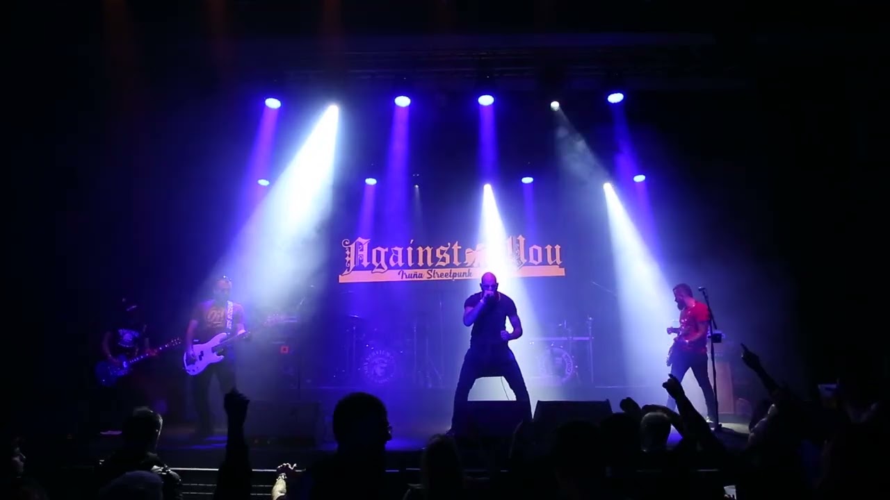 Against you en el Escenario Santander