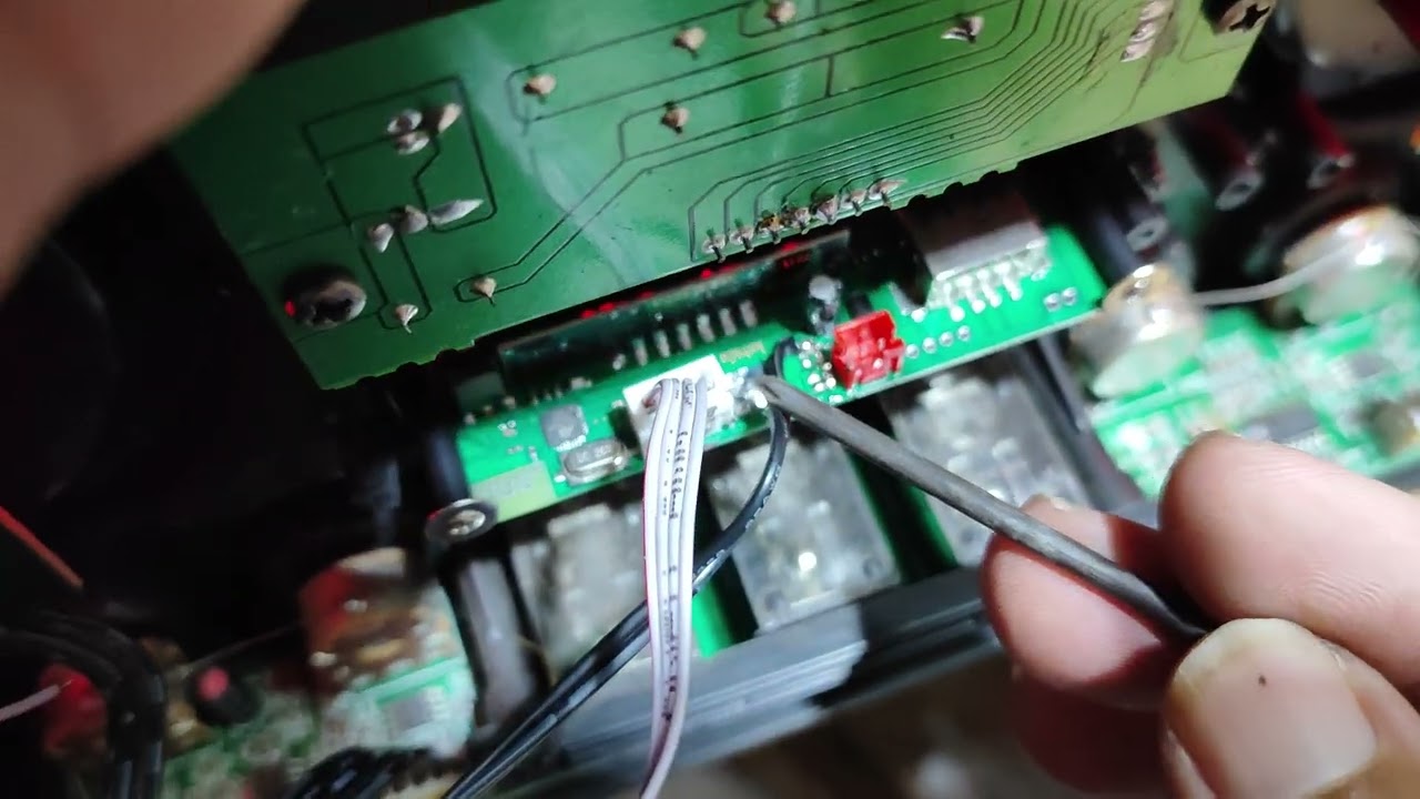 Caixa Amvox ACA 1003 substituição de placa USB com defeito