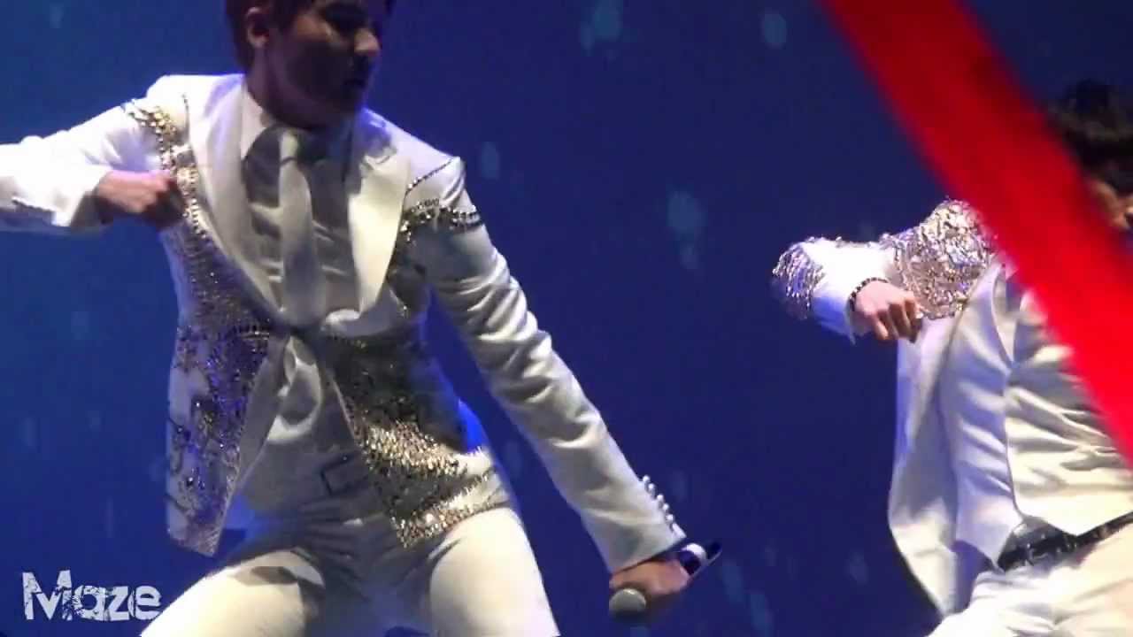 [MAZE]111029 JYJ World Tour Concert in Barcelona - Empty