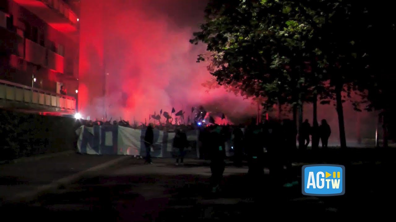 Milan-Napoli, lo sfottò contro il business delle curve a San Siro: «Il parcheggio non lo paghiamo