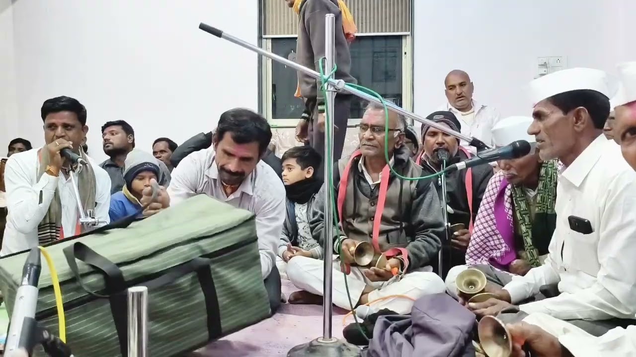 सुंदर चालीत आवडे हे रूप गोजिरे सांगून नालेगाव भजनी मंडळ 