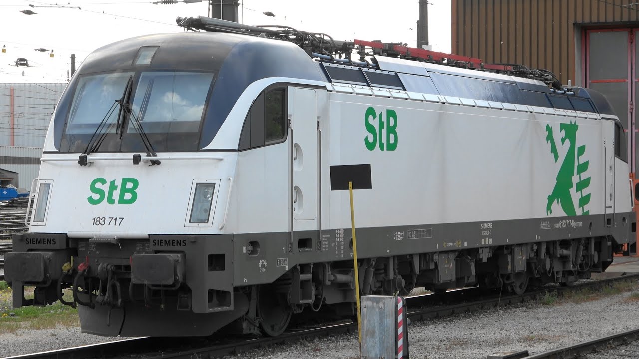 STB Steiermarkbahn in Vorarlberg am Containerzug zum ÖBB Terminal Wolfurt mit 183 717