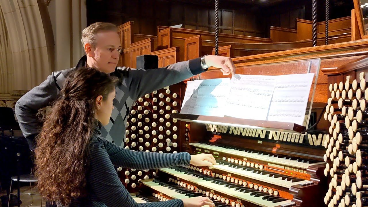 𝑺𝒘𝒆𝒆𝒕 𝑺𝒂𝒓𝒂𝒉𝒏𝒂𝒅𝒆 ~ CLIP: Amazing Grace Toccata @ St. Patrick's Cathedral!!!