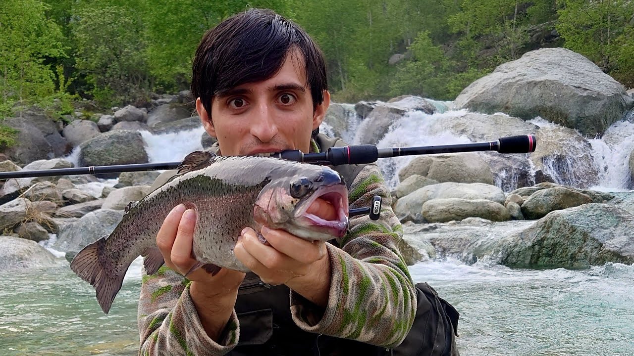 SVUOTO UN TORRENTE DI TROTE  ENORMI