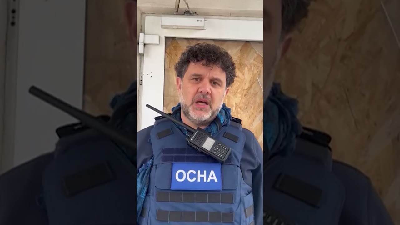 ООН опубликовала видеозапись, на которой запечатлен конвой с гуманитарной помощью, атакованный бе...