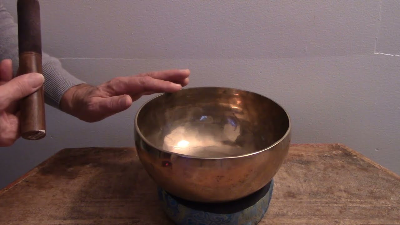 Bol tibétain et guitare électrique (suite d'accords en Do Maj et La Min,  fréquence de 428 Hz