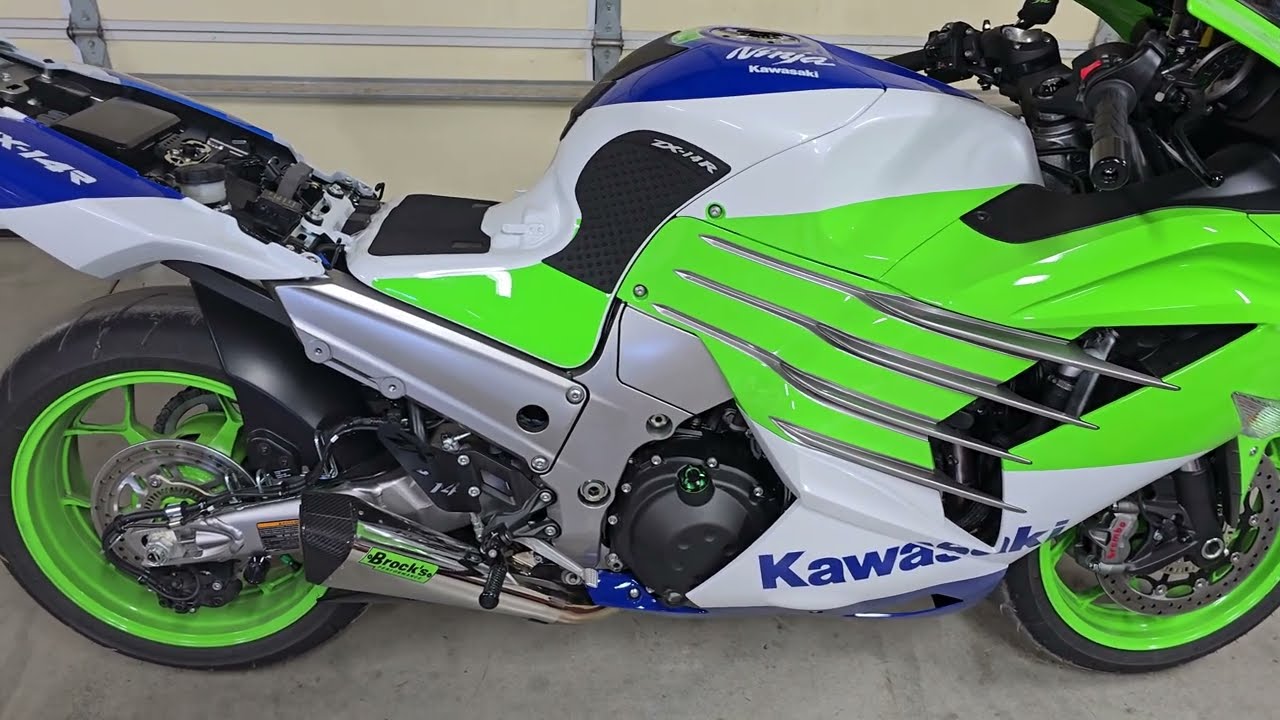 ZX14R fender eliminator/tail tidy kit. No cut-No splice. 100% factory plug and play.