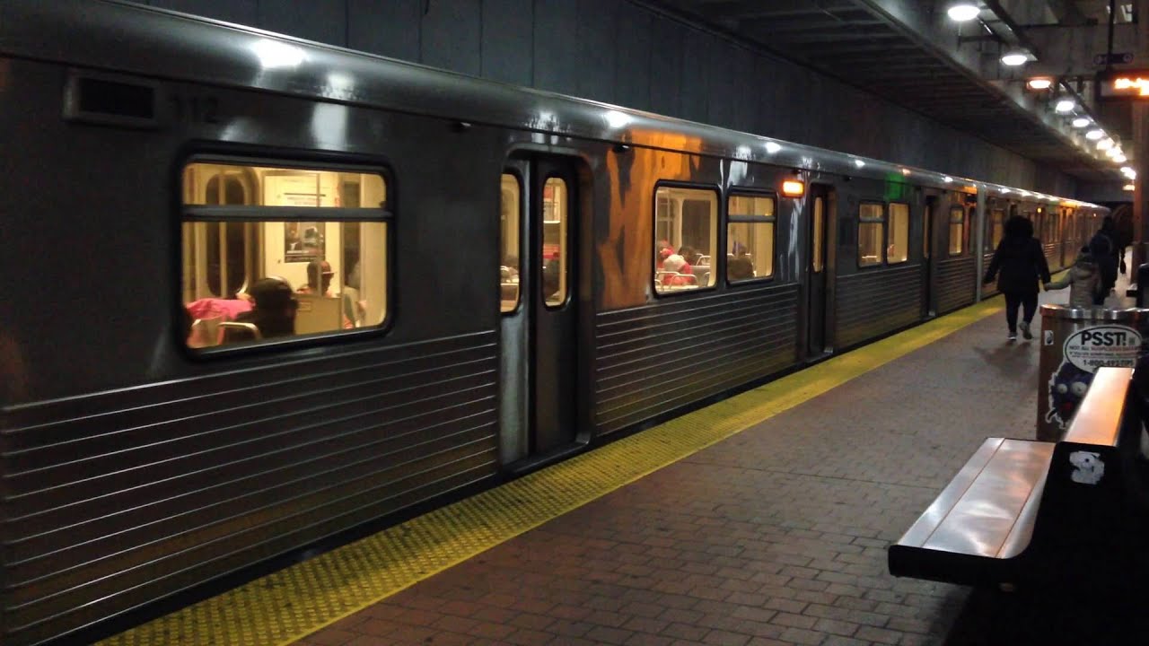 [MTA Green Line] Trains at Mondawmin Station