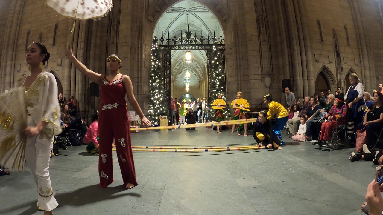Holiday Open House: Modern Singkil (191208)