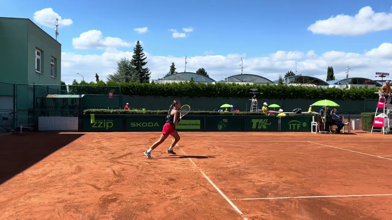 Laura Chlumska