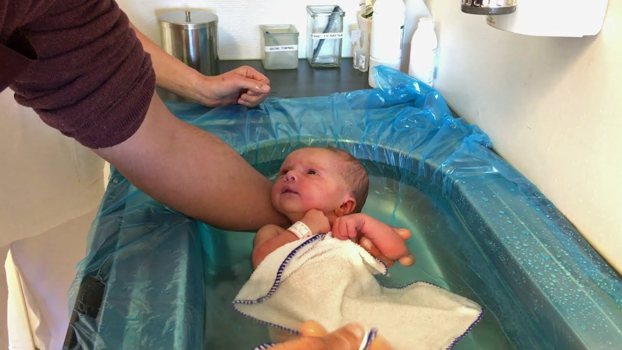 Babyverden: Slik bader du den nyfødte babyen