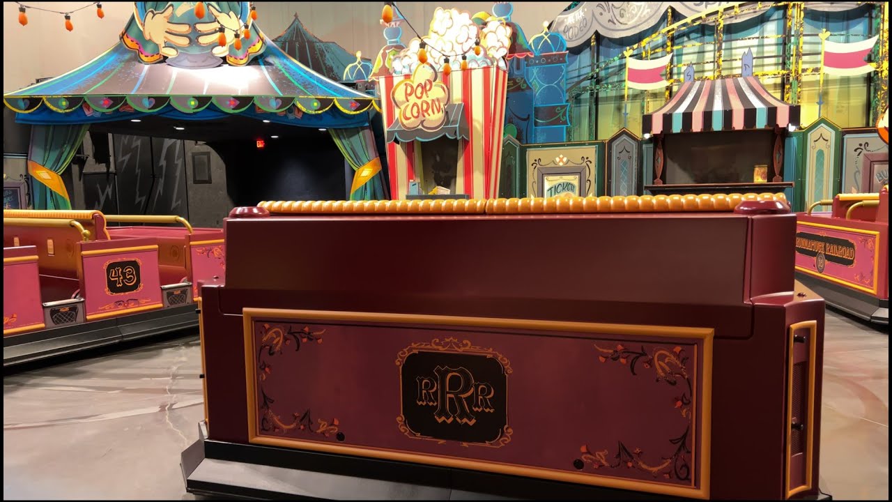 🐭️💔 Mickey & Minnie's Runaway Railway - Breakdown, Evacuation POV + Queue | Disneyland 01.27.2023