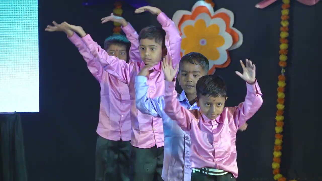 इ.1 ली फिर भी दिल है हिंदुस्थानी डान्स 