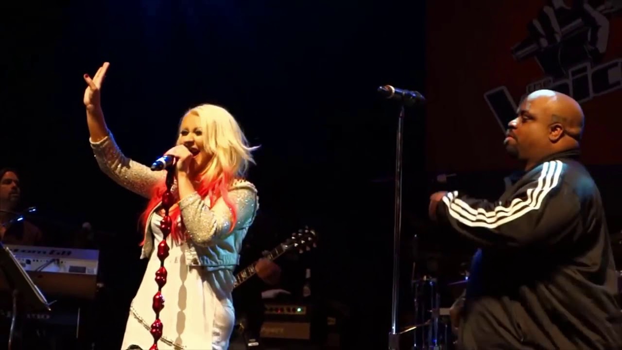 Christina Aguilera Crazy Vocal Showcase - F5 + Eb5's!!!