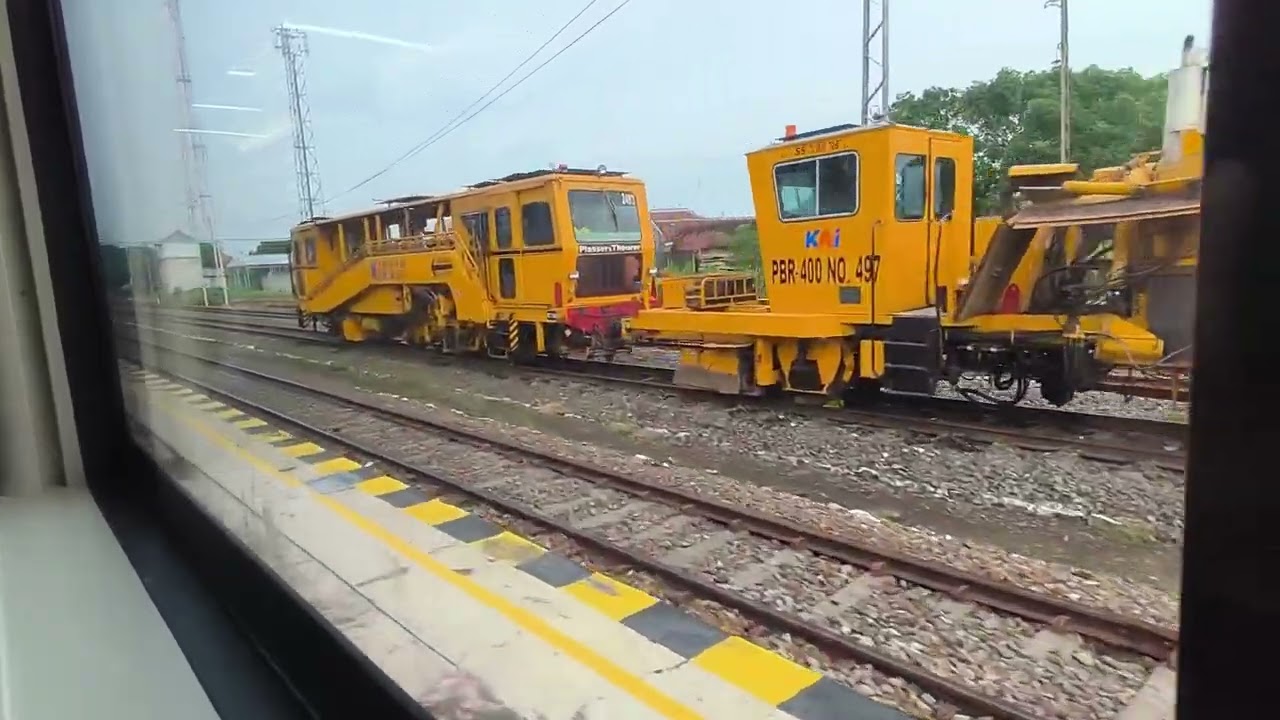 Relaxing Train Ride Through East Java | Ranggajati Train Jember–Bangil