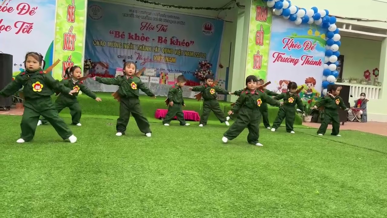 Bài Múa Chú Bộ Đội Việt Nam do các bé 3 tuổi trường Mầm Non Ngọc Sơn biểu diễn.
