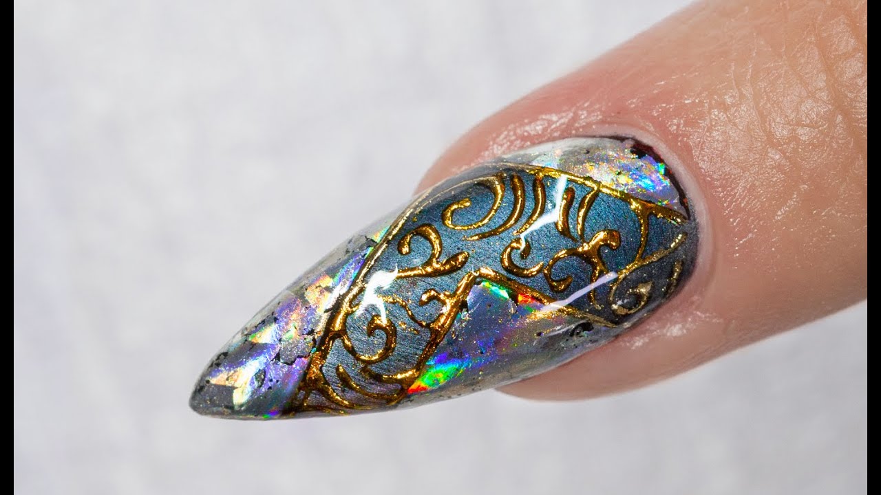 Nail Art Holographic Foil Design
