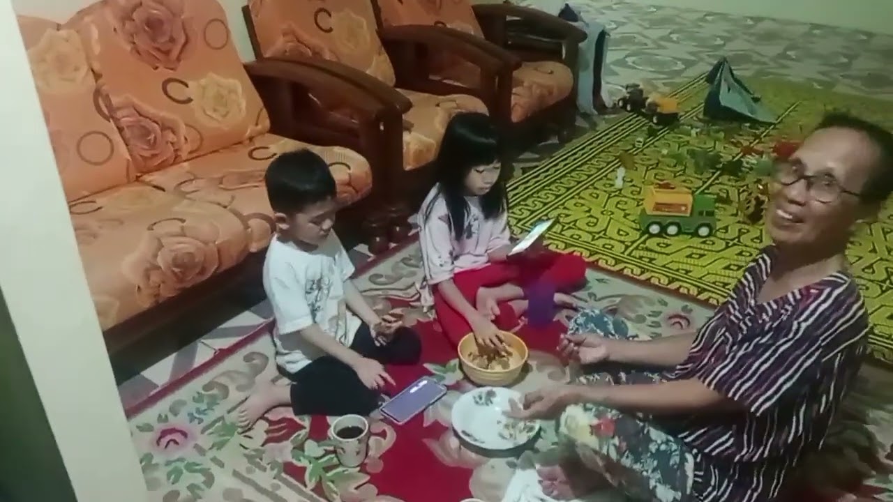 BAGULAI ENGGAU BALA UCU MAYA UJUNG MINGGU/NENEK NATHANIEL NGERURUT DAUN CHANGKOK.