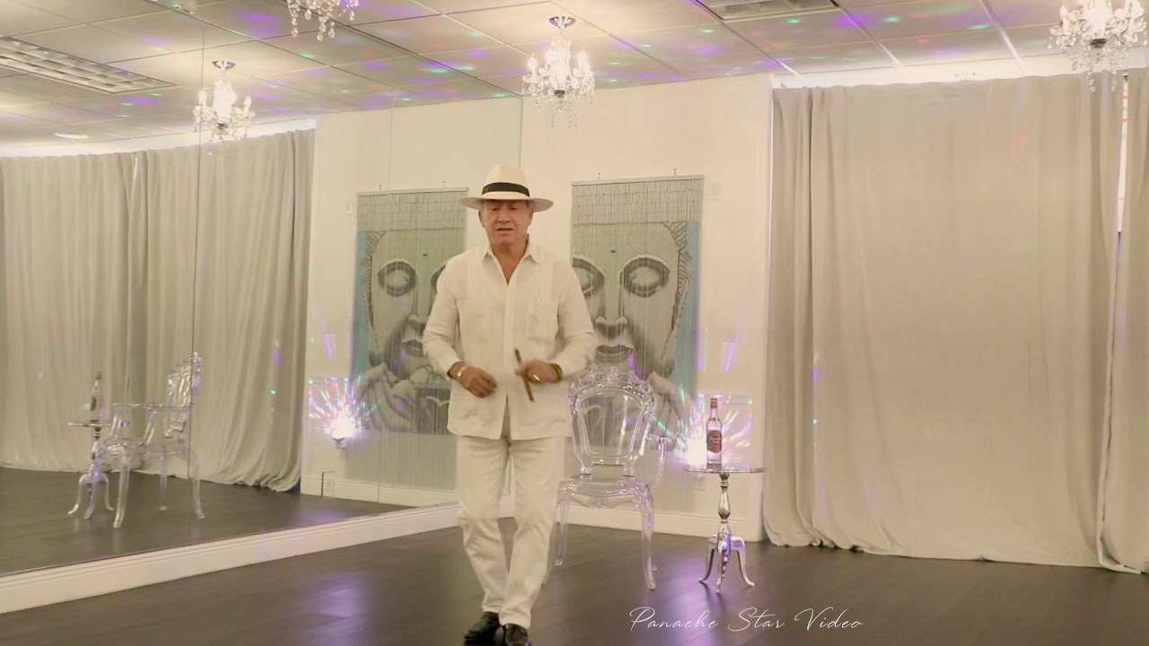 Dr. Pedro Caro and Ana Chacón Bailando el Bodeguero Chachachá