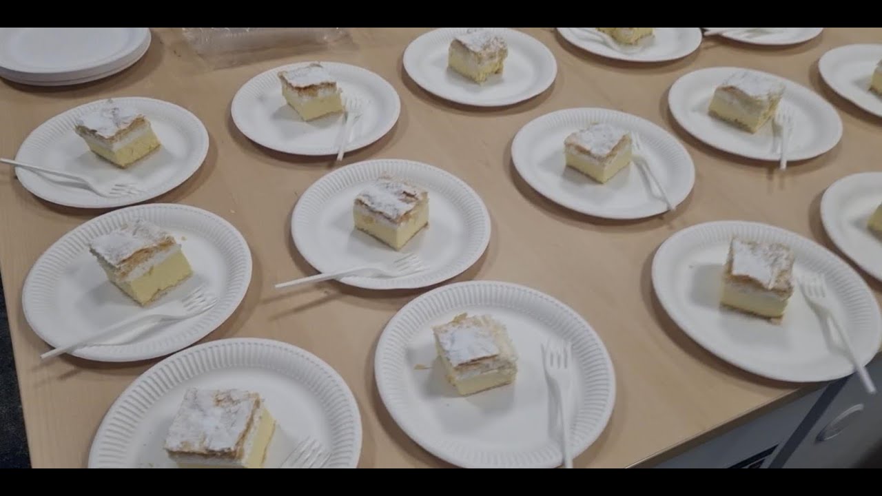 Kremšnita. Blejska kremšnita. Bled cream cake! #shorts #creamy  #dessert