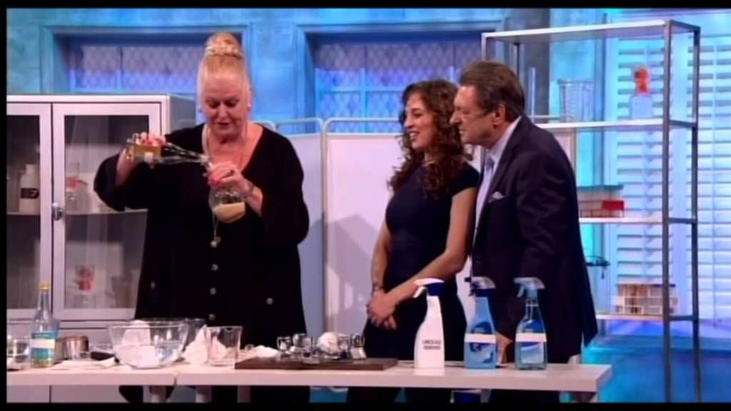 Dr Emily Grossman & Kim Woodburn discuss cleaning products on The Alan Titchmarsh Show
