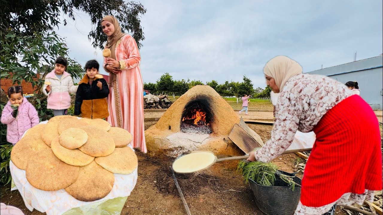 خالتي رجعتني 20سنة لور🤣طريقة تحضير الخبز فالخباز الجبلي🥳غداء عند جدي جبالة القلب 🤍