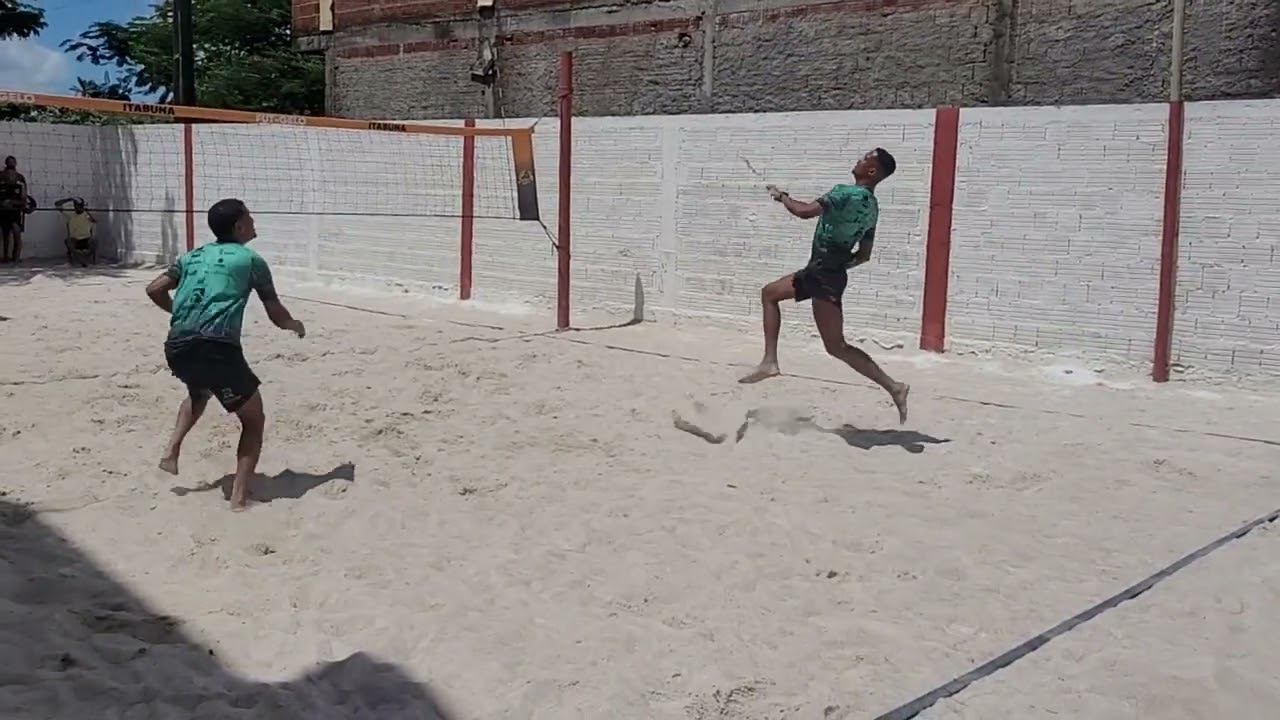3° Jogo Do 1° Torneio De FutVolei Da Arena Itapé Em Itapé: JOÃO/THEO 15 X 10 CLEITON/MAX.