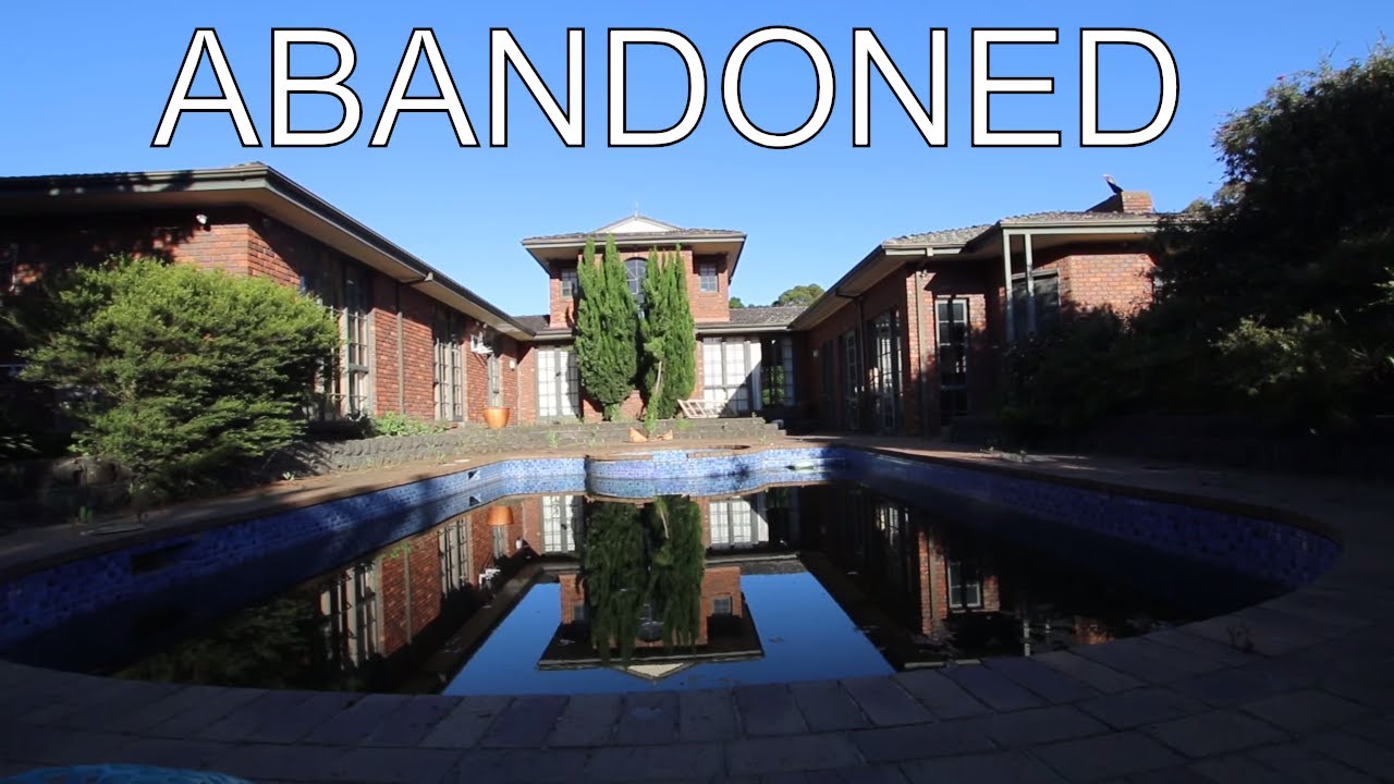 Abandoned mansion stuck in the 90's