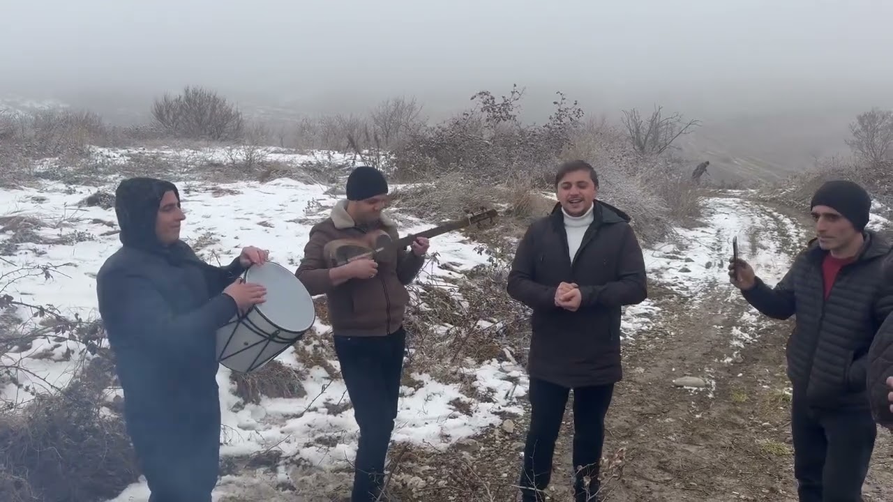 Ağdam, Abdal kəndində ocaq başında gözəl ifa.. (xanəndə Heyrat  Ibayev, tarzən Təbriz Hüseynov)