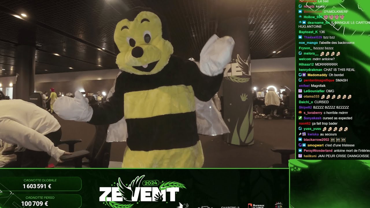L'arrivée EXTRAORDINAIRE d'Antoine dans son costume d'abeille