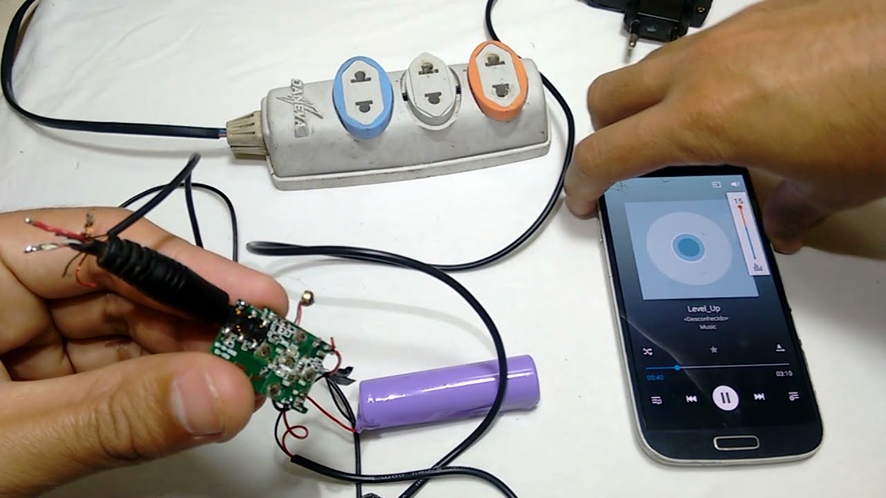 Como consertar aparelho bluetooth soldando componentes SMD em falta na placa -achado na rua reciclar