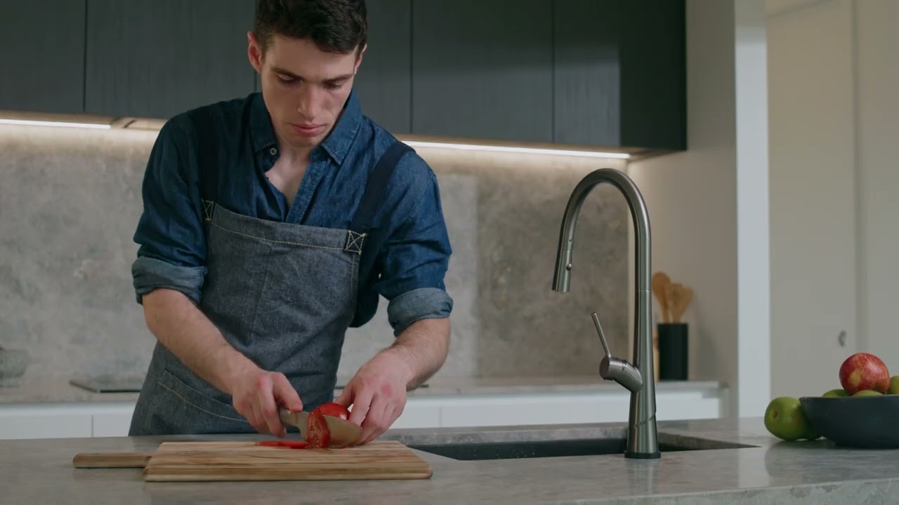 Lustro Kontact Commercial - Touch Free Technology