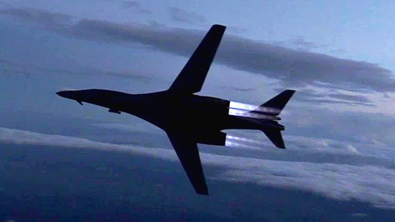 B-1B Lancer Air Refueling & Awesome Burner Break