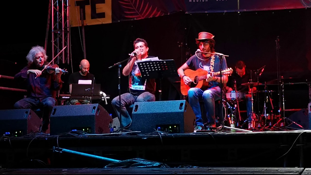 Gnut + Sollo - Tutta 'A Vita Annanz' (live @NaCosettaEstiva Roma)