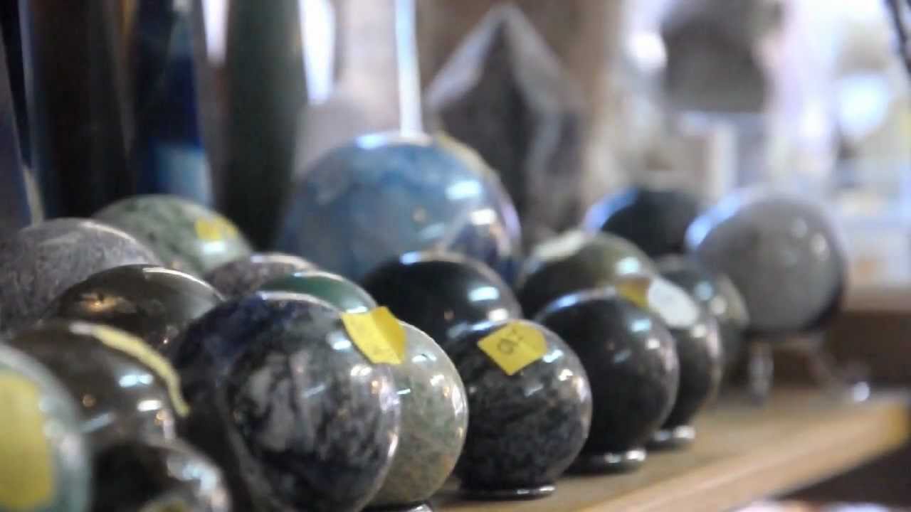 Little Gems Rock Shop: What Will You Find?