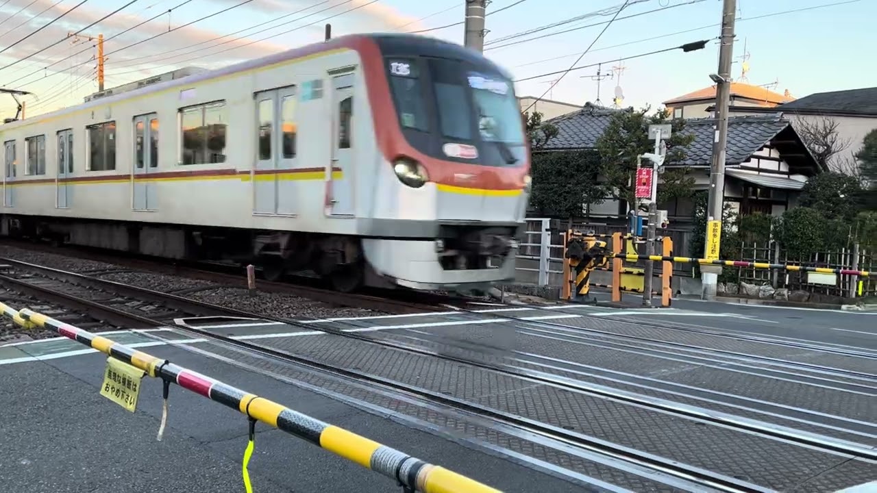 都立大学2号踏切　東急東横線東京メトロ17000系