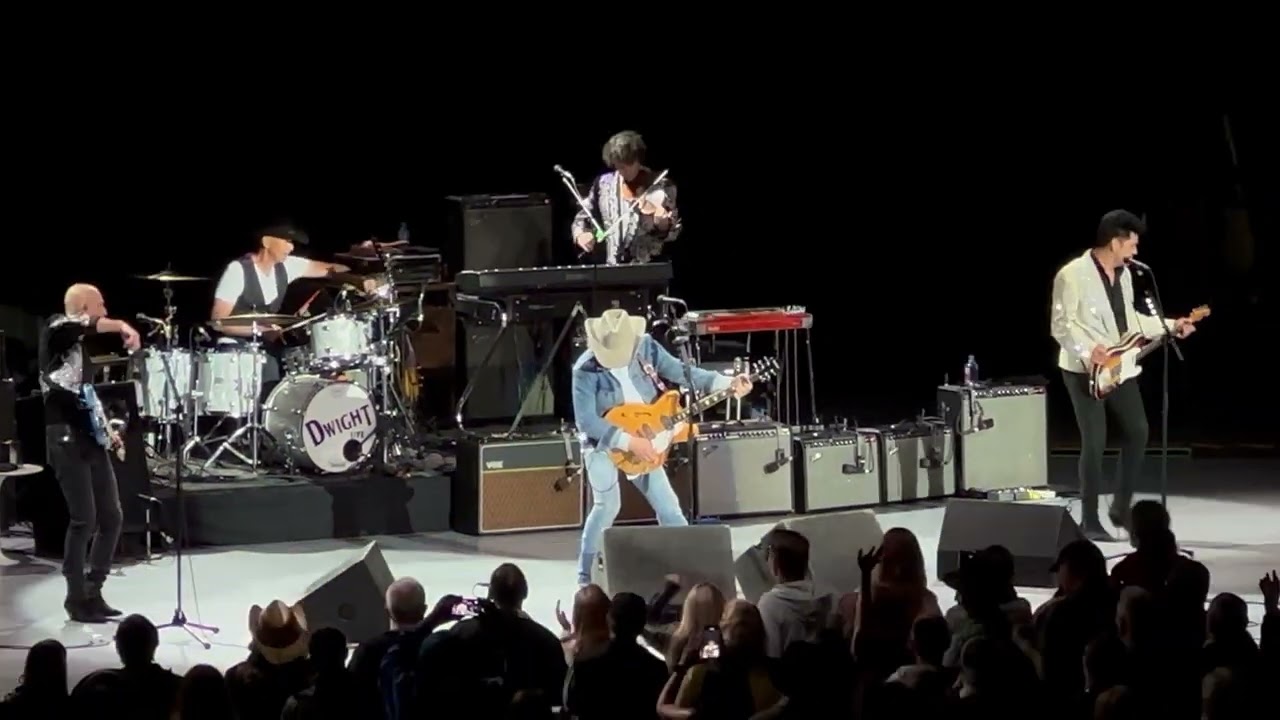 Dwight Yoakam Greek Theater L.A. May 18, 2023, 