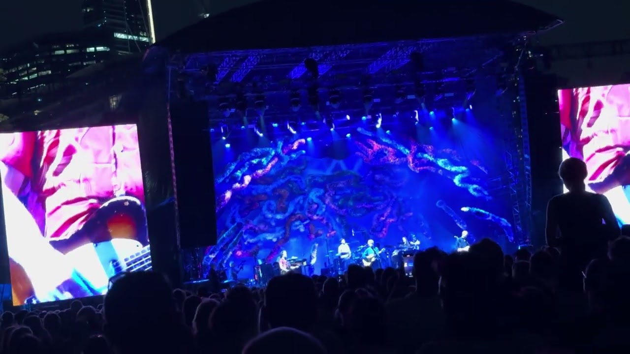 Crowded House - Better Be Home Soon - Sydney Opera House Forecourt - 07/12/24
