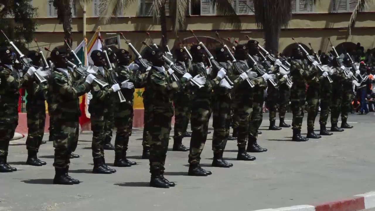 Défilé civil et militaire Saint- Louis avec Ndaractu.net