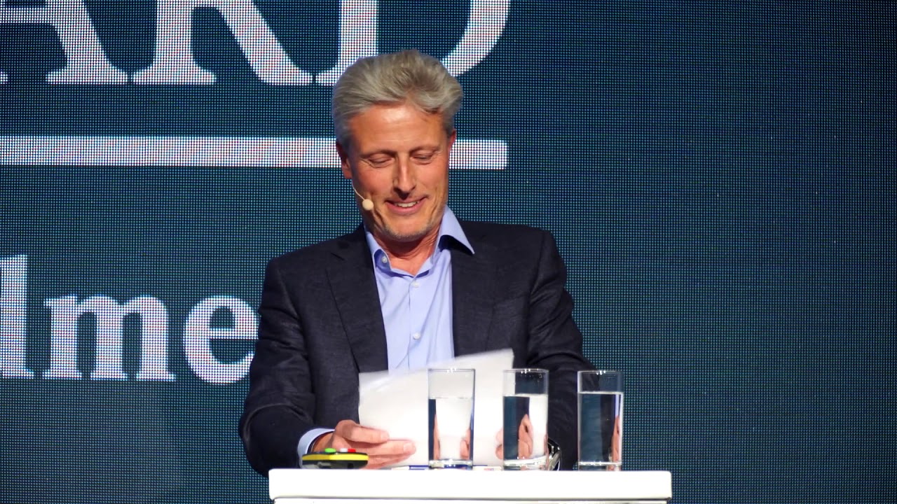 30 Jahre STANDARD: Laudatio von Florian Scheuba